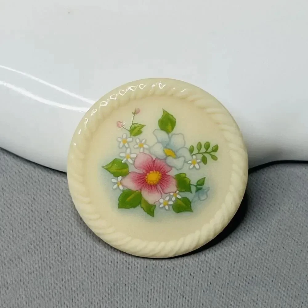 Avon Vintage Porcelain Floral Button Brooch Pin Cream White Pink Green Flower